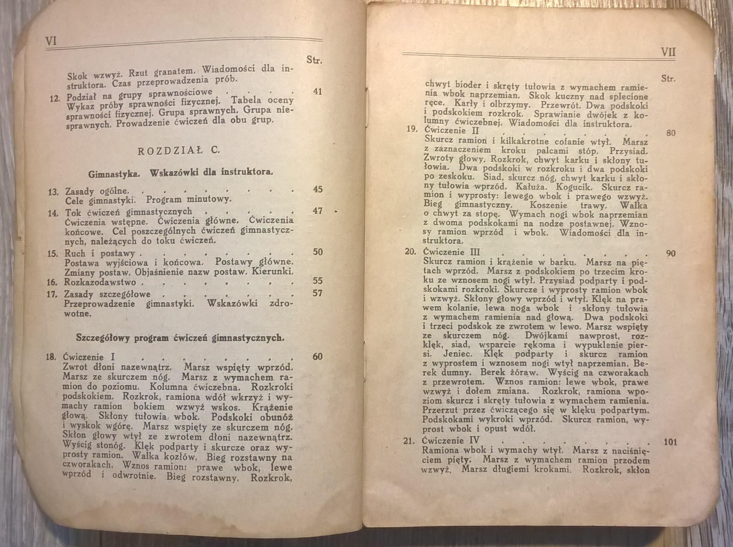 Książka "Szkoła junaka. Podręcznik instruktora przysposobienia wojskowego - WYCHOWANIE FIZYCZNE", 1933 r.