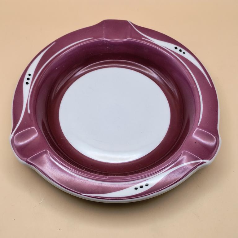 Popielniczka porcelanowa Karolina, w stylu New Look