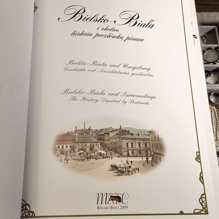 Książka "Bielsko-Biała i okolice - historia pocztówką pisana" Monika Ćwikowska-Broda, Wiesław Ćwikowski, 2008 r.