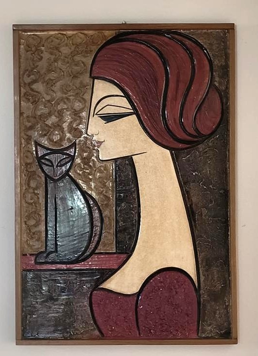 Płaskorzeźba ceramiczna, kobieta i kot - Irena Kasperkiewicz, lata 70-te