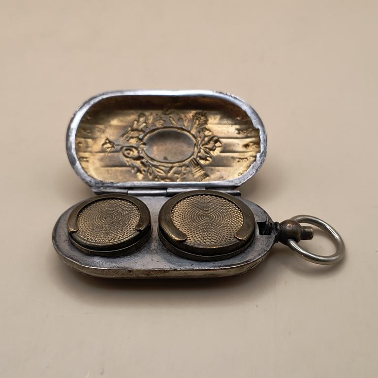 Podwójne etui na monety, XIX-XX w.
