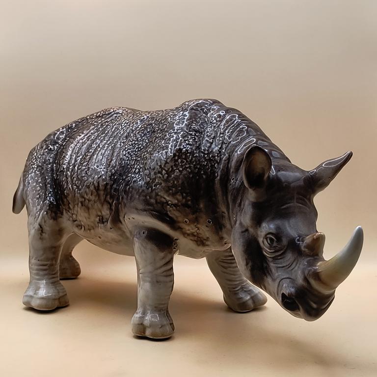 Porcelanowa figurka nosorożca - Cervit Cluj Napoca, Rumunia