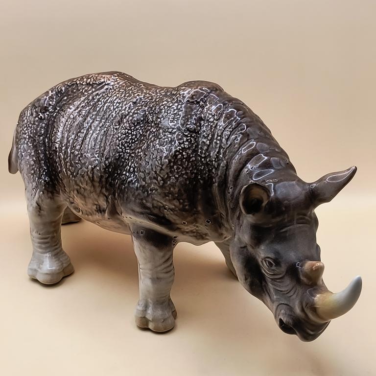 Porcelanowa figurka nosorożca - Cervit Cluj Napoca, Rumunia