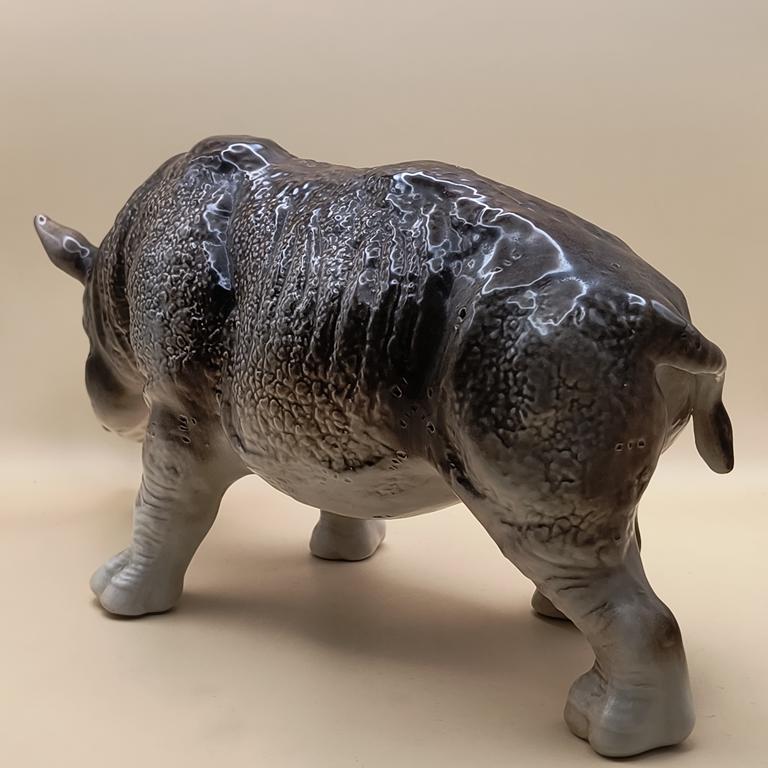 Porcelanowa figurka nosorożca - Cervit Cluj Napoca, Rumunia