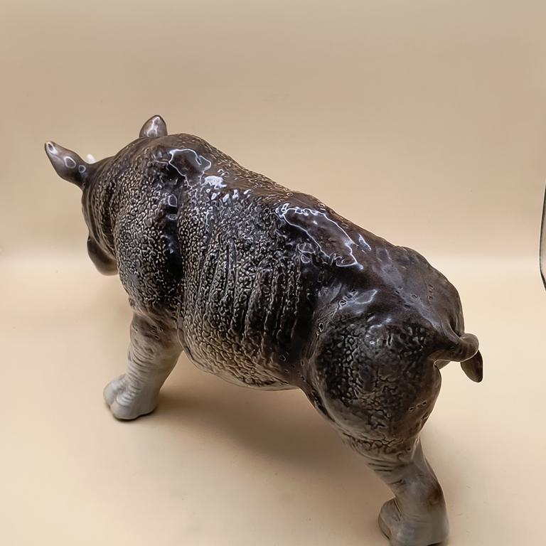 Porcelanowa figurka nosorożca - Cervit Cluj Napoca, Rumunia