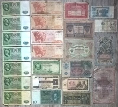 Zestaw banknotów z różnych krajów - 24 sztuki