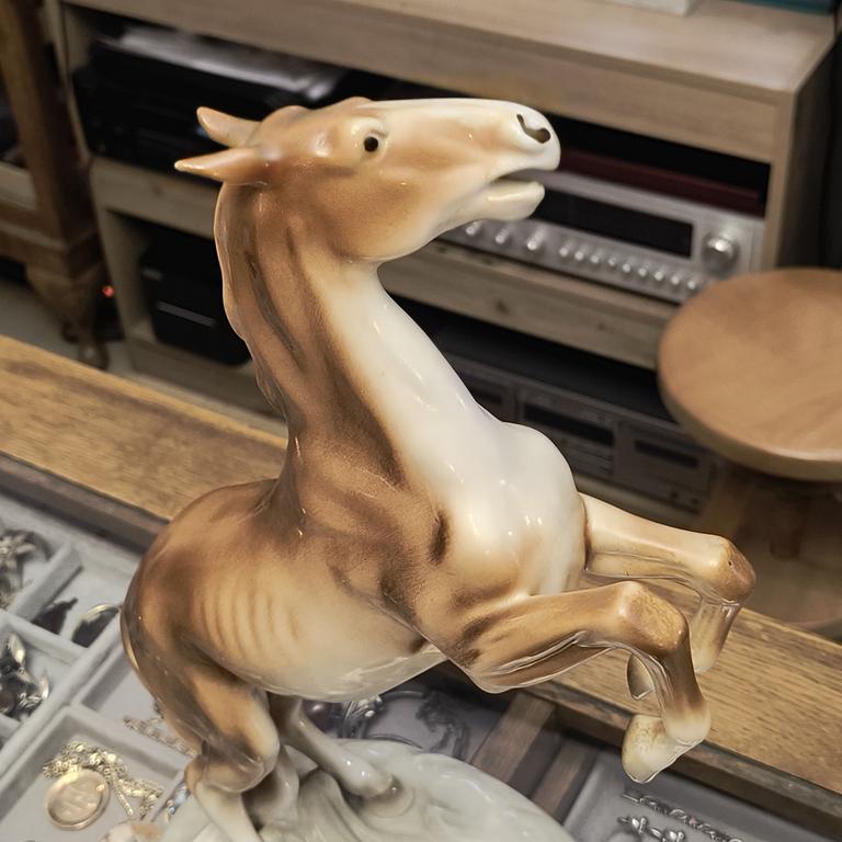 Figurka porcelanowa KOŃ - Royal Dux