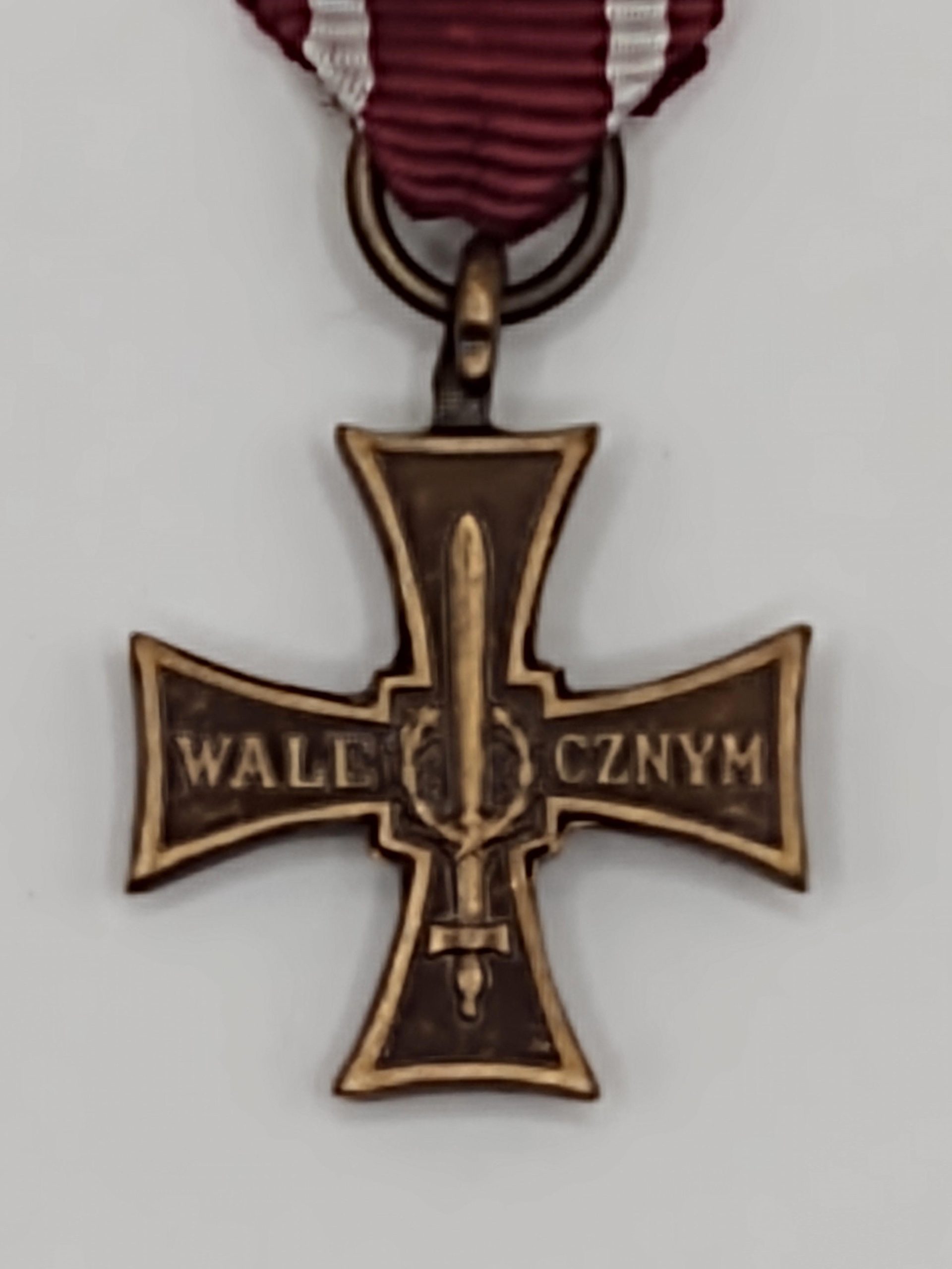 Medal - KRZYŻ WALECZNYM 1944 - miniaturka