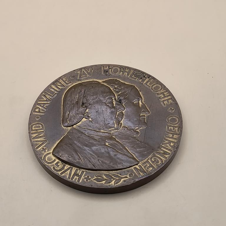 XIX-wieczny niemiecki medal pamiątkowy wybity z okazji złotych godów księcia Hugona zu Hohenlohe-Öhringen  1897