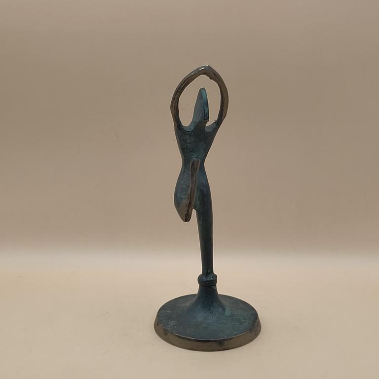 Modernistyczna figurka baletnicy
