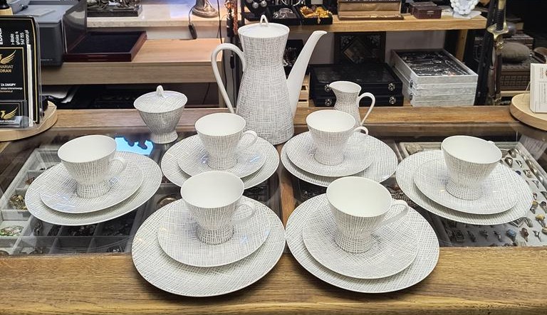Serwis porcelanowy do kawy, z niemieckiej wytwórni Rosenthal, lata 50-te