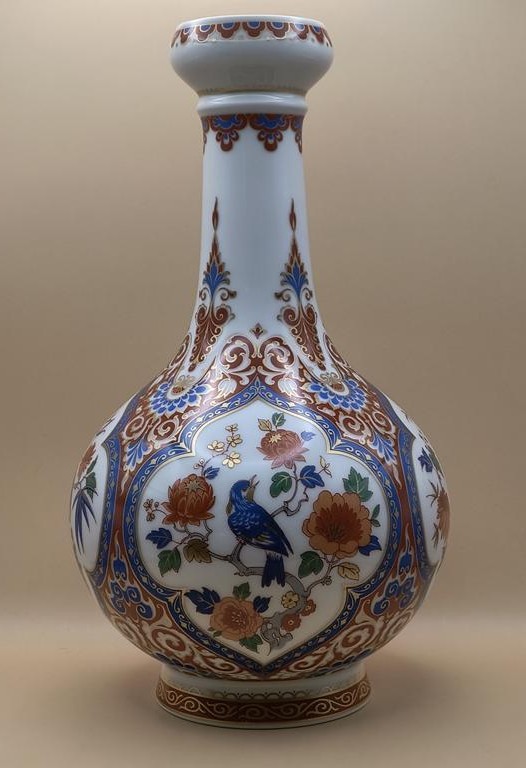 Wazon porcelanowy - Kaiser Porzellan z serii „Ming”