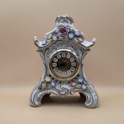 Porcelanowy zegar  PMP Plaue