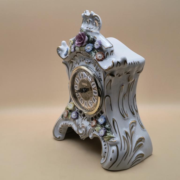 Porcelanowy zegar  PMP Plaue