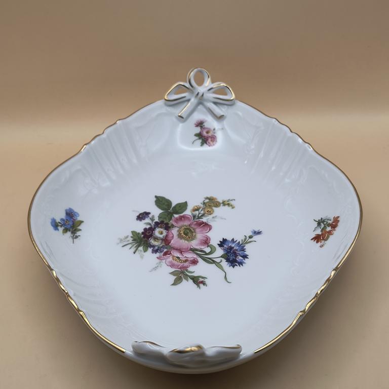 Patera porcelanowa AK Kaiser