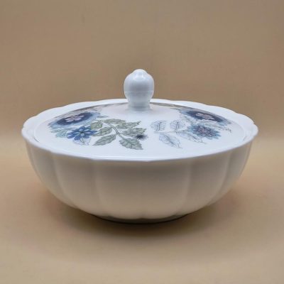 Porcelanowe puzderko-cukiernica Wedgwood