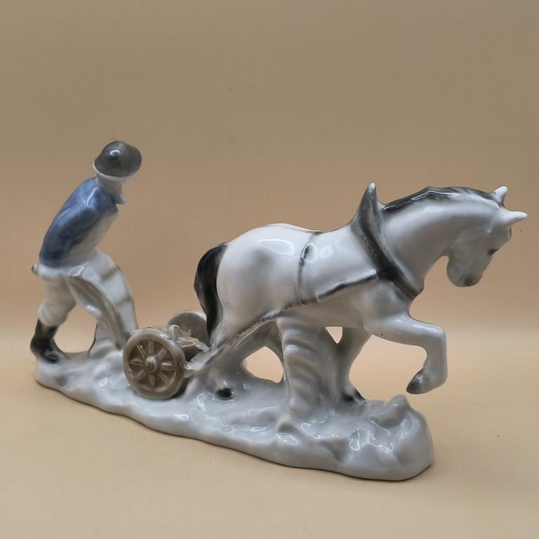 Figurka porcelanowa oracz-Wallendorf